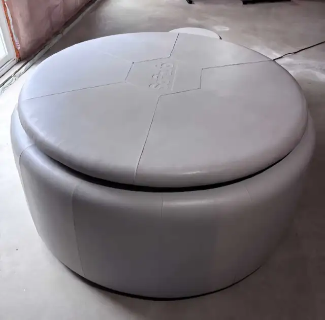 Premium Softub Hot Tub – Like New – Fully Equipped - $3500 - Photo 2