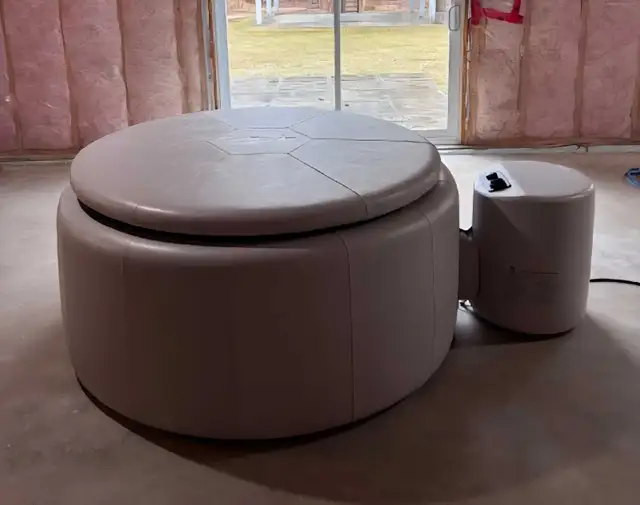 Premium Softub Hot Tub – Like New – Fully Equipped - $3500 - Photo 4