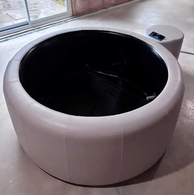 Premium Softub Hot Tub – Like New – Fully Equipped - $3500 - Photo 9