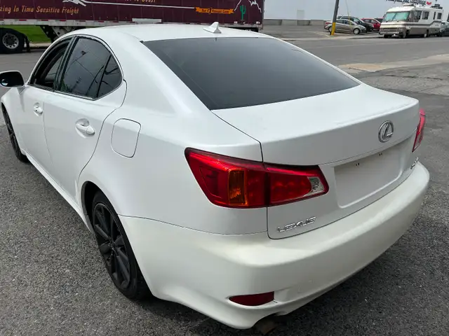 2009 Lexus IS250 AWD - Photo 5
