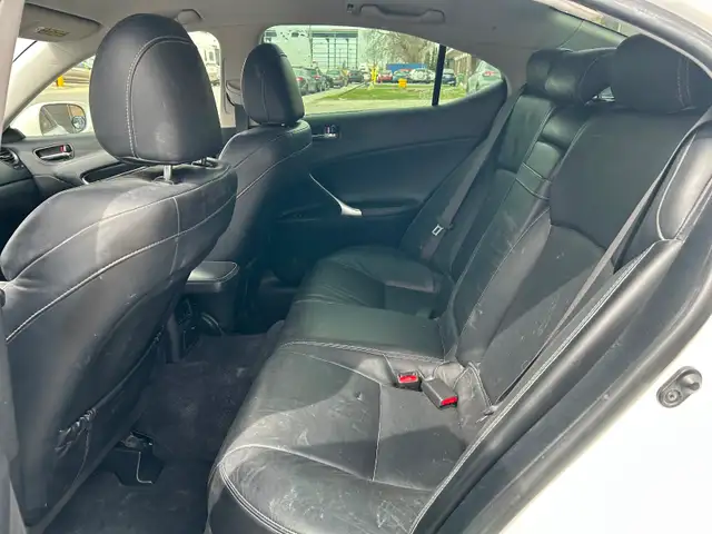 2009 Lexus IS250 AWD - Photo 8
