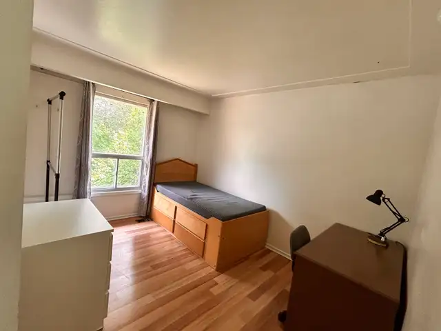 Room for rent to male students Waterloo - Photo 2