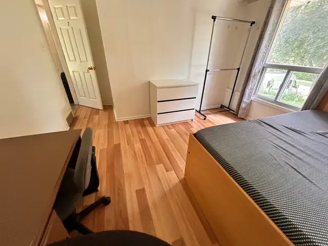 Room for rent to male students Waterloo - Photo 3