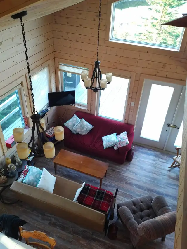 Cabin on Maccles Lake - Photo 3