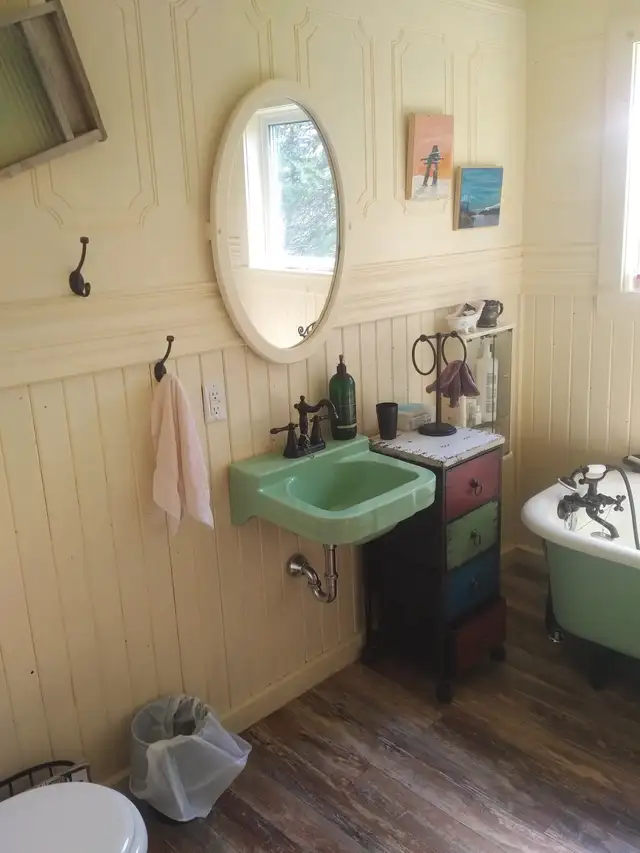 Cabin on Maccles Lake - Photo 9