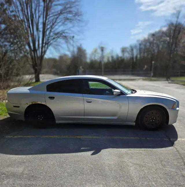 2012 Dodge Charger - Photo 2