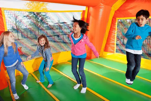 BOUNCE HOUSE RENTAL - Photo 2