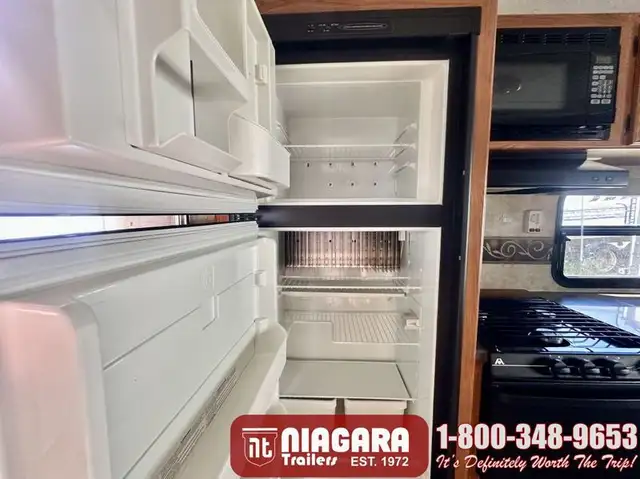 2012 KEYSTONE SPRINTER 255RKS Travel Trailer - Photo 20