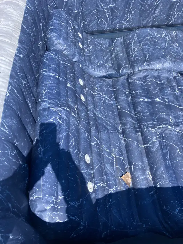 magnifique spa 7 place s’amusa…servi 3 fois…$800. - Photo 2