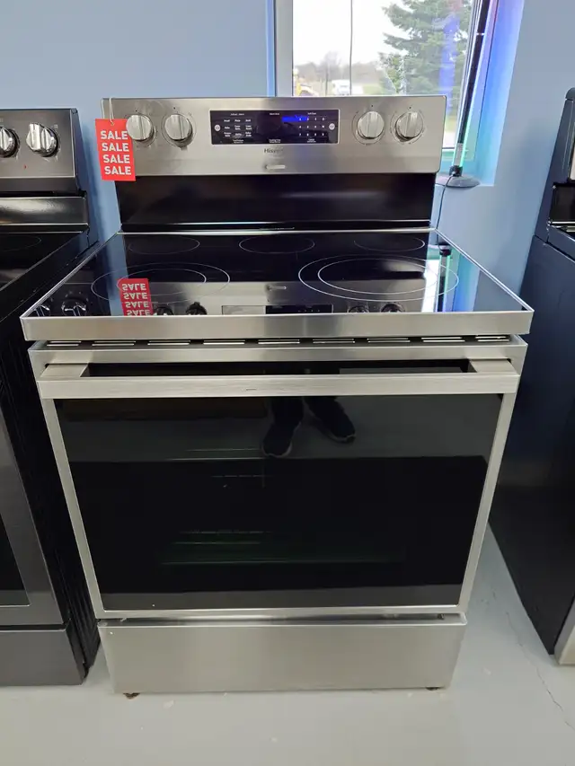 Hisense '30' Stainless Steel Freestanding Electric Range on Sale