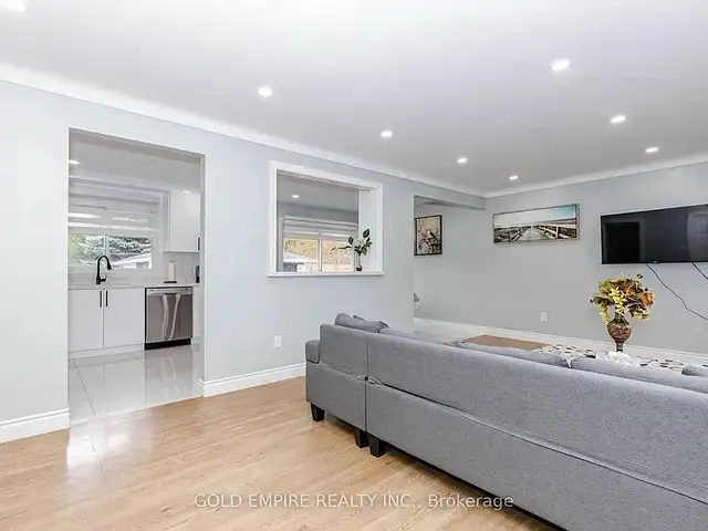 4 bed 2 bath - Photo 2