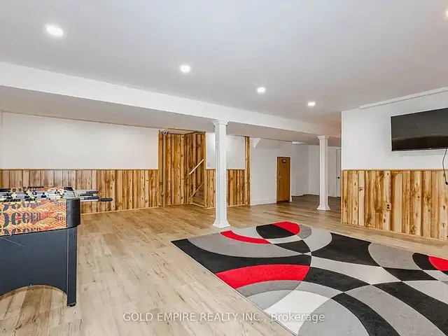 4 bed 2 bath - Photo 8