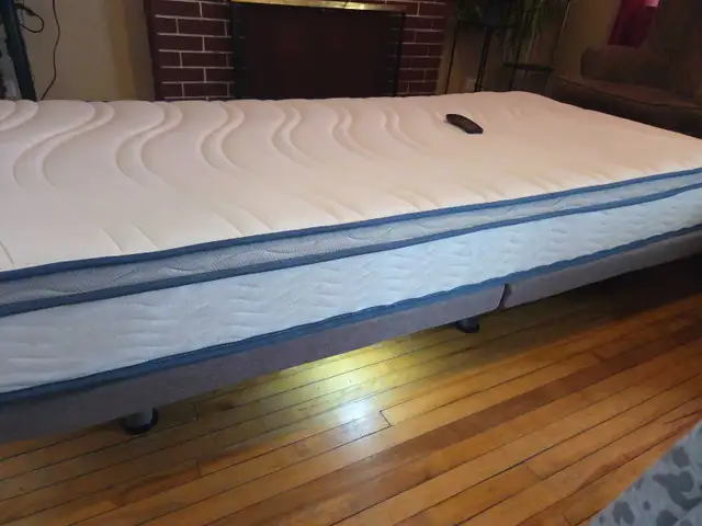 XL Twin bed for Sale- used only 5 months.Will sell for 600$ Firm