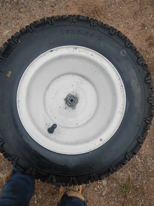 snow blower tires - Photo 2
