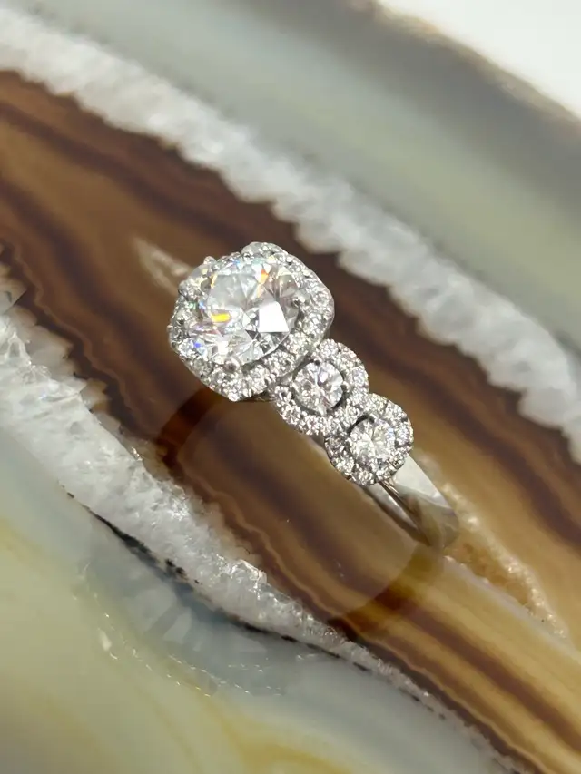 14k W/G Lab Diamond Ring - Photo 4