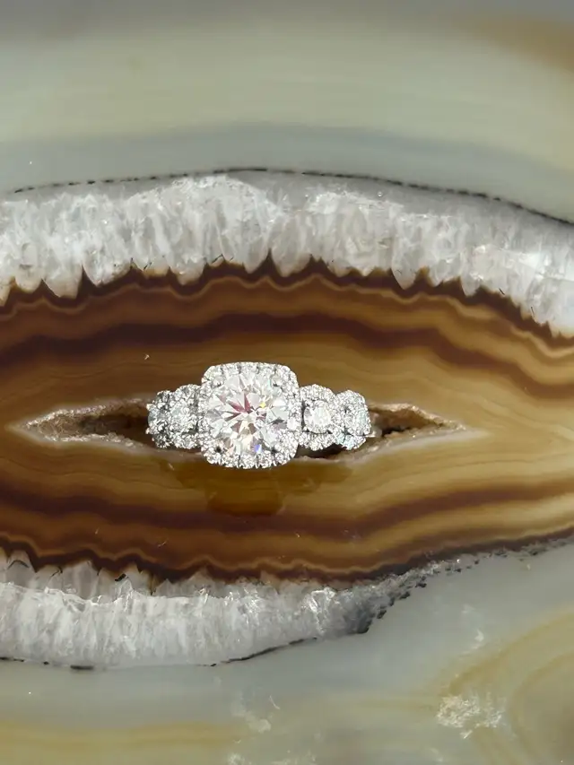 14k W/G Lab Diamond Ring - Photo 9