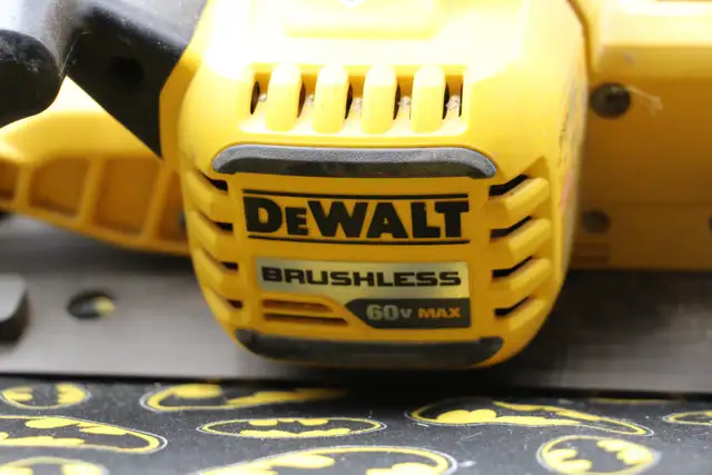 (2016) DeWalt DCS575 FlexVolt 7-1/4-inch Circular Saw (#2950) - Photo 6