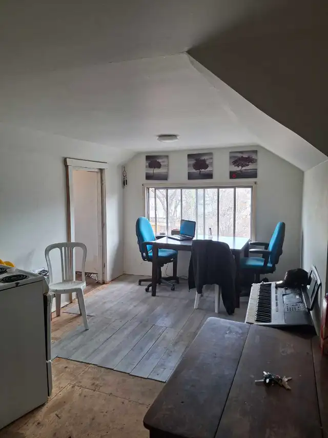 2 bedroom apt to share,eia ok - Photo 3