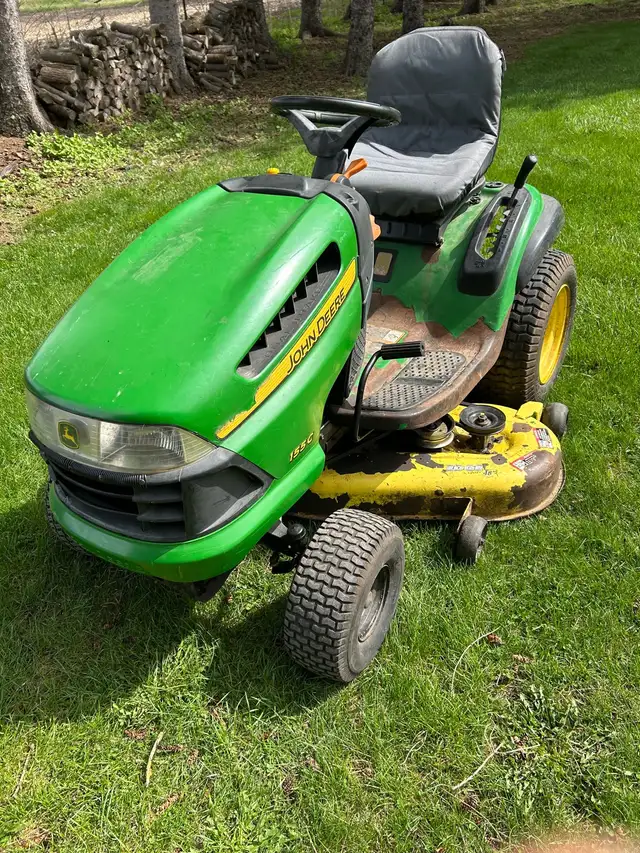 John Deere 155c Hydrostatic Riding Mower