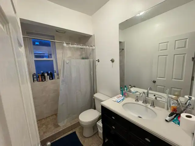 Cozy & Private Room for Male Student in Downtown 3-Bedroom ($ - Photo 2