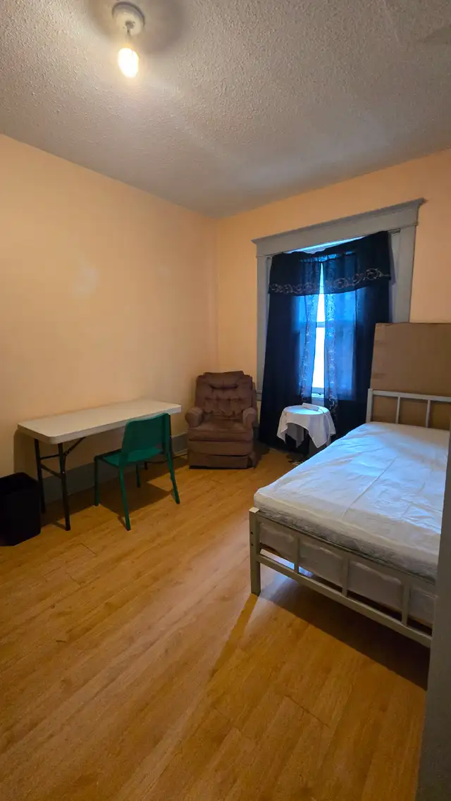 Downtown private nice room - Photo 5