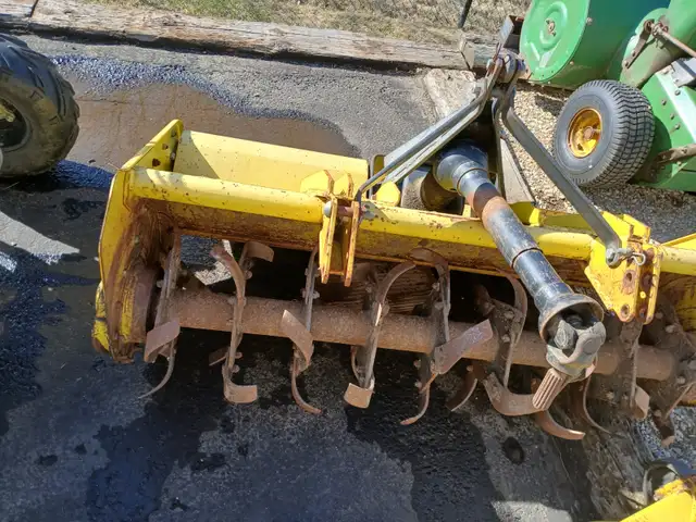 JOHN DEERE 48 INCH ROTORTILLER $750.00 - Photo 2