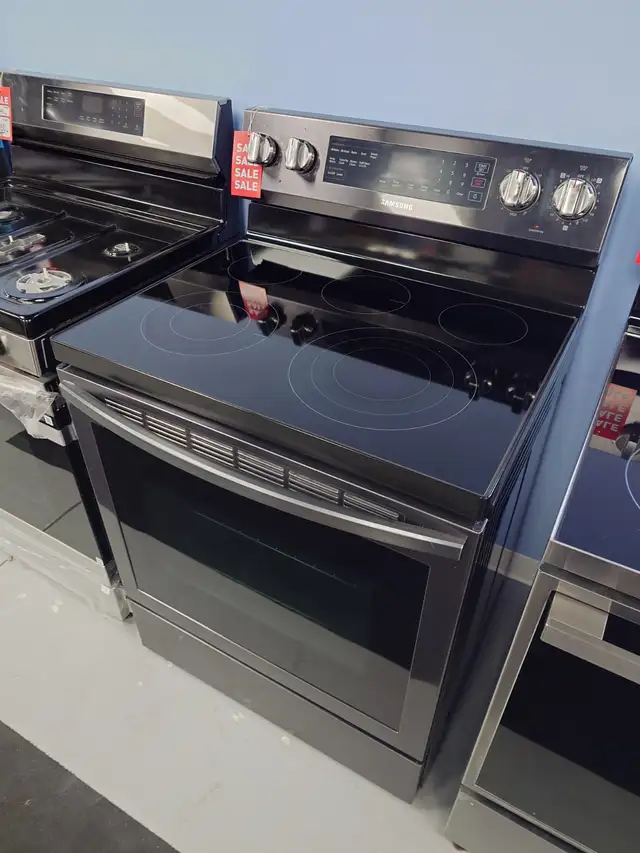 Samsung '30' Stainless Steel Freestanding Electric Range on Sale - Photo 3