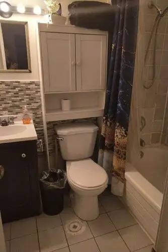 High Park Junction- 1 bedroom Coach House with yard 1695 inc - Photo 5