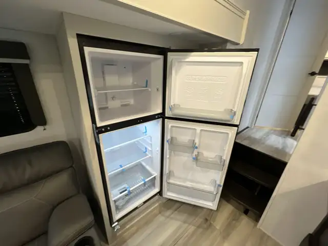 2025 Arcadia 25 SRD - Photo 6