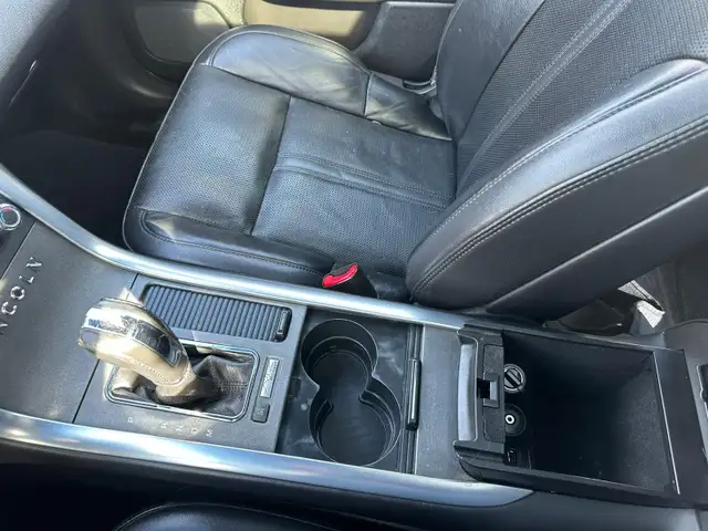 2011 Lincoln MKS AWD Fully loaded | Nav, Back Cam, Dual Sunroof - Photo 17