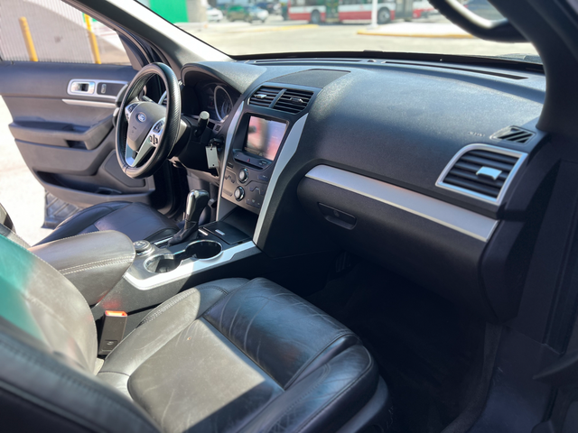 2015 Ford Explorer 4WD XLT-7 SEATER-1 OWNER-ONLY 120KMS-CERTIFIE - Photo 10