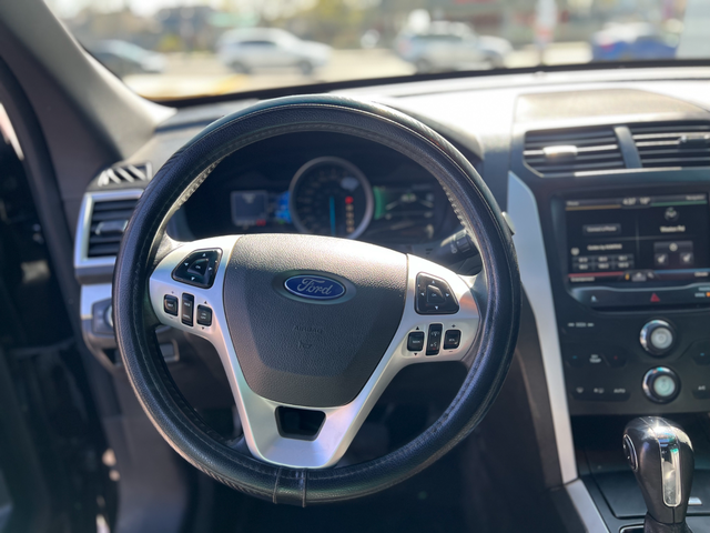 2015 Ford Explorer 4WD XLT-7 SEATER-1 OWNER-ONLY 120KMS-CERTIFIE - Photo 12