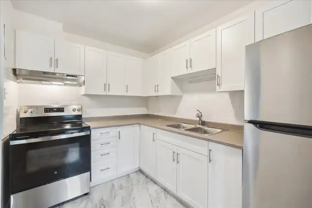 Pontiac Court Lowrise - 1 Bedroom available at 1202 Pontiac Cour - Photo 13