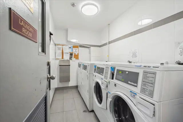 Pontiac Court Lowrise - 1 Bedroom available at 1202 Pontiac Cour - Photo 18