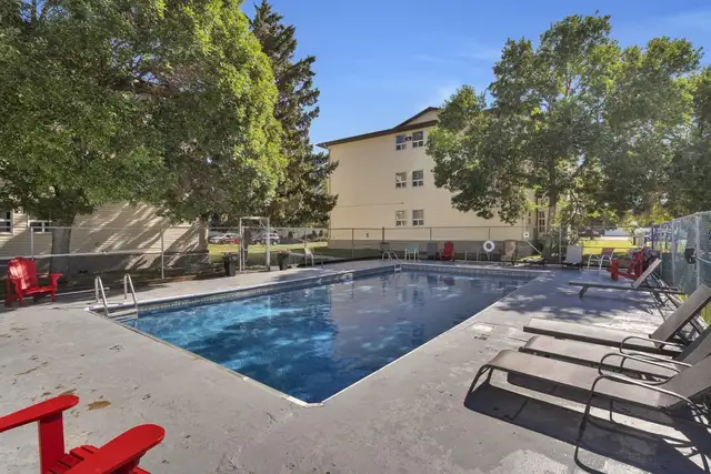 Southwood Greene Apartments - 2 Bedroom available at 4902 Queen - Photo 5