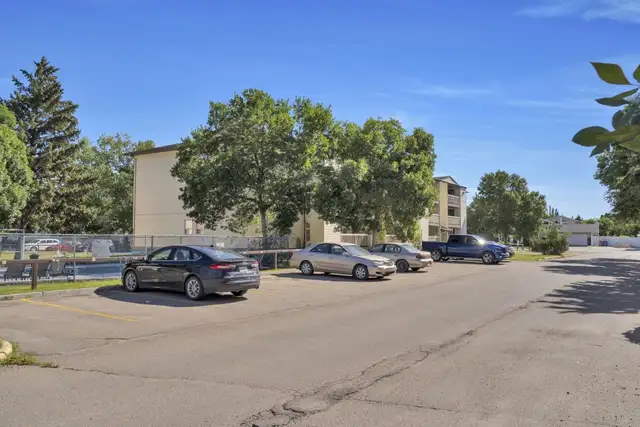 Southwood Greene Apartments - 2 Bedroom available at 4902 Queen - Photo 12
