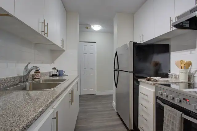 Harbour View Apartments - 2 Bedroom - 2334 Longard Plaza, 2309, - Photo 10
