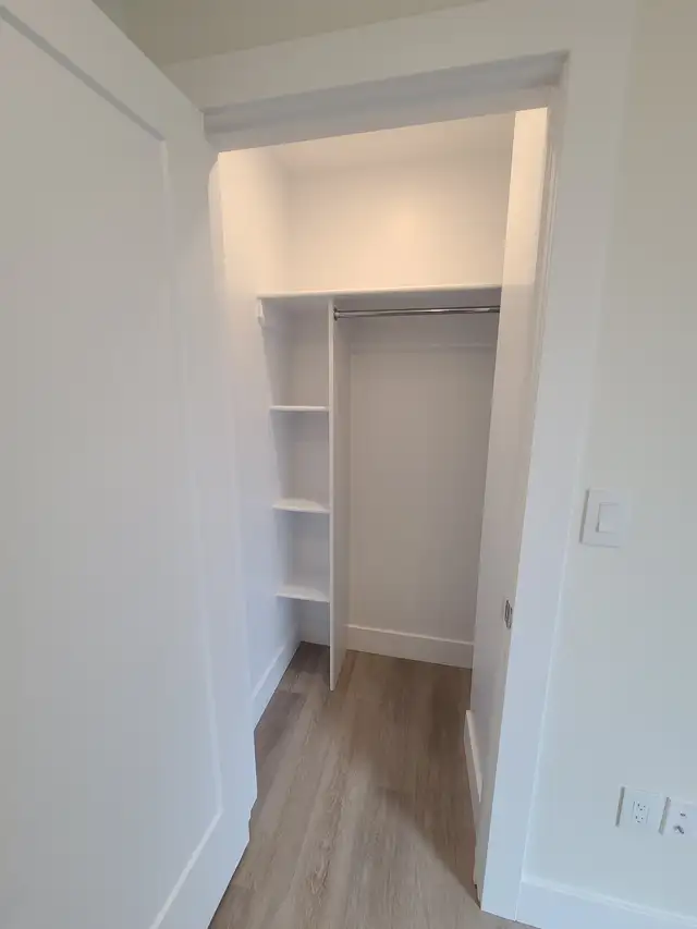 Luxury 2BR - Unit 902 - City Views - Sept 1st - Water/Heat Incl - Photo 3