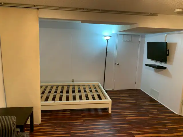 Furnished Walkout Studio – $1,400 All-Inclusive, 1 Occupant Only - Photo 6
