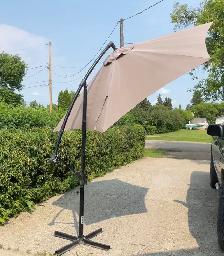 Outdoor free standing Umbrella