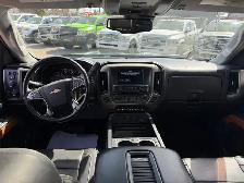 2017 Chevrolet Silverado 1500 HIGH COUNTRY CREWCAB 4X4/ 6.2L V8 - Photo 11