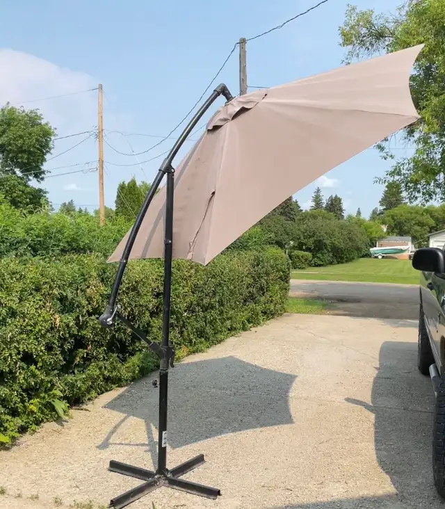 Free standing  offset umbrella
