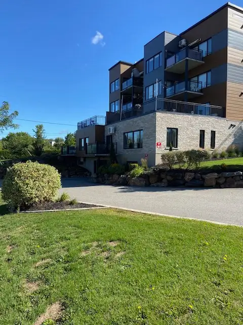 500 oasis avec ascenseur garage l’est Sherbrooke
