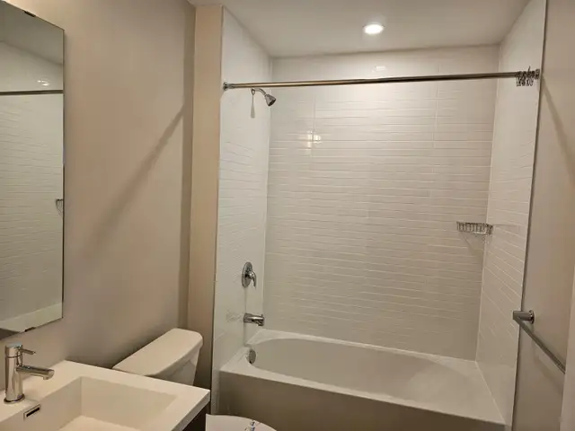 2 bedroom 1 washroom condo in Oakville for rent - Photo 12