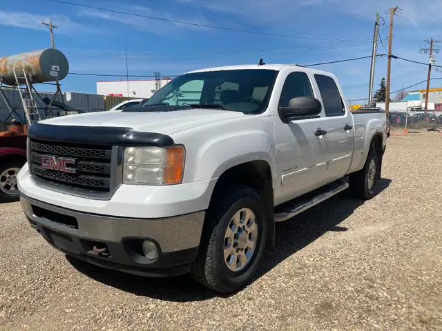 2011 GMC 2500HD - Photo 6