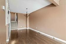 3 Bedroom Apartment for Rent - Photo 2