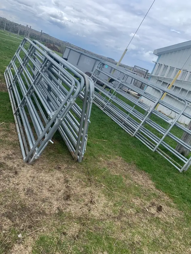 Farm gates