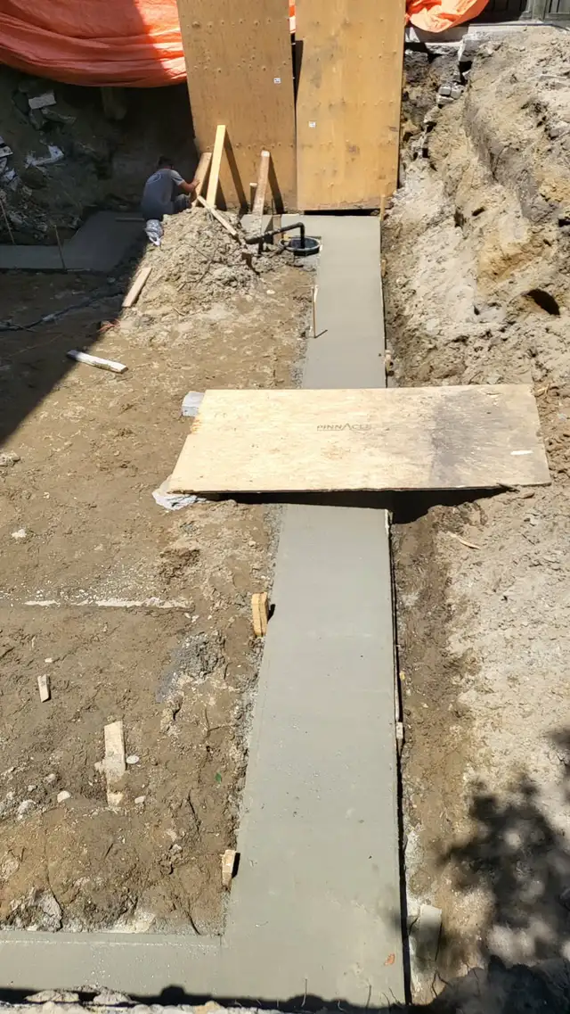 Construction - Photo 4