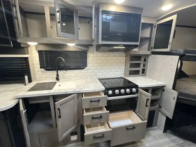 Bunkhouse Travel Trailer – Clean & Spacious - Photo 2
