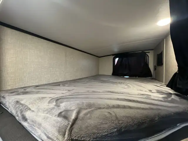 Bunkhouse Travel Trailer – Clean & Spacious - Photo 7
